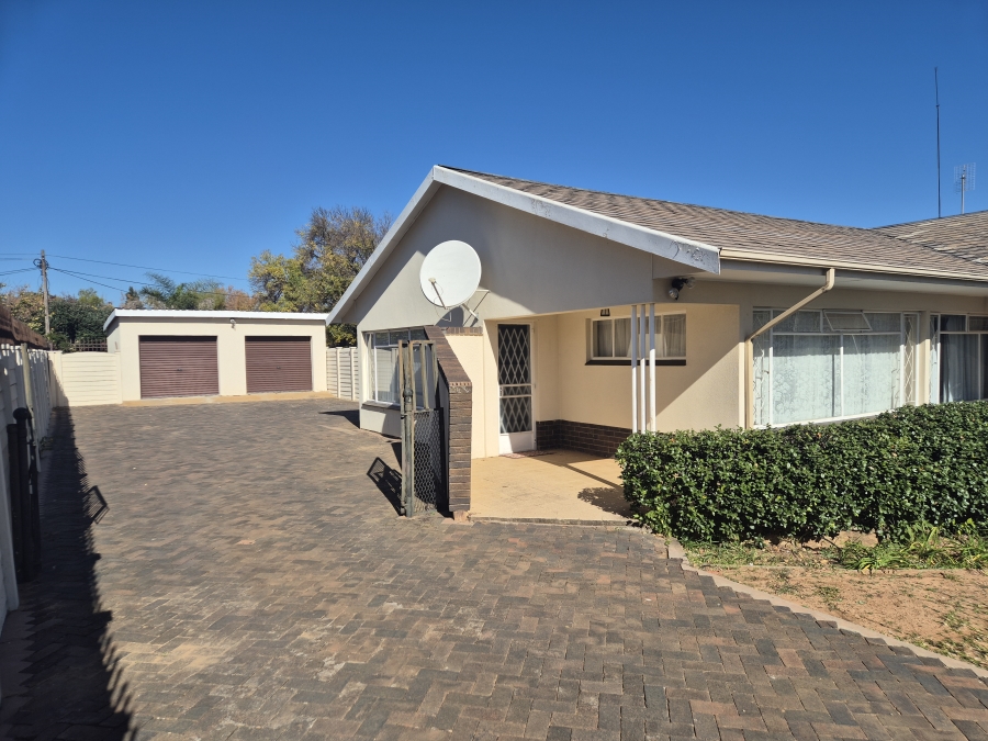 4 Bedroom Property for Sale in Declercqville North West